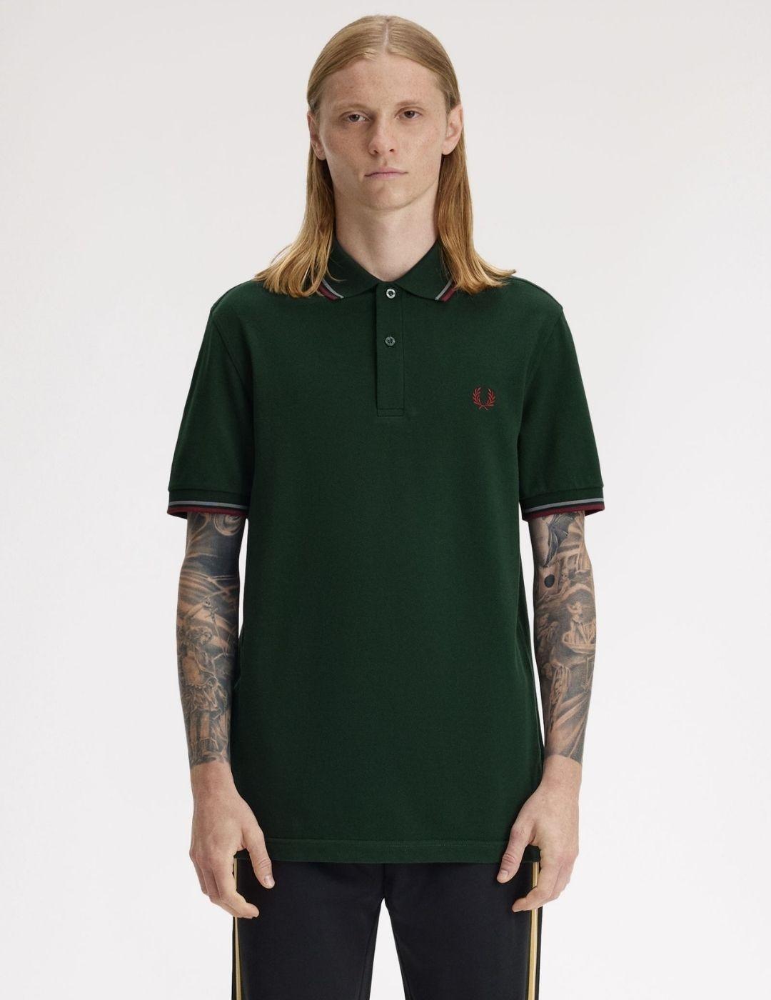 Polo Fred Perry Twin Tipped Verde Hombre Fred Perry para Hombre | Baroncell